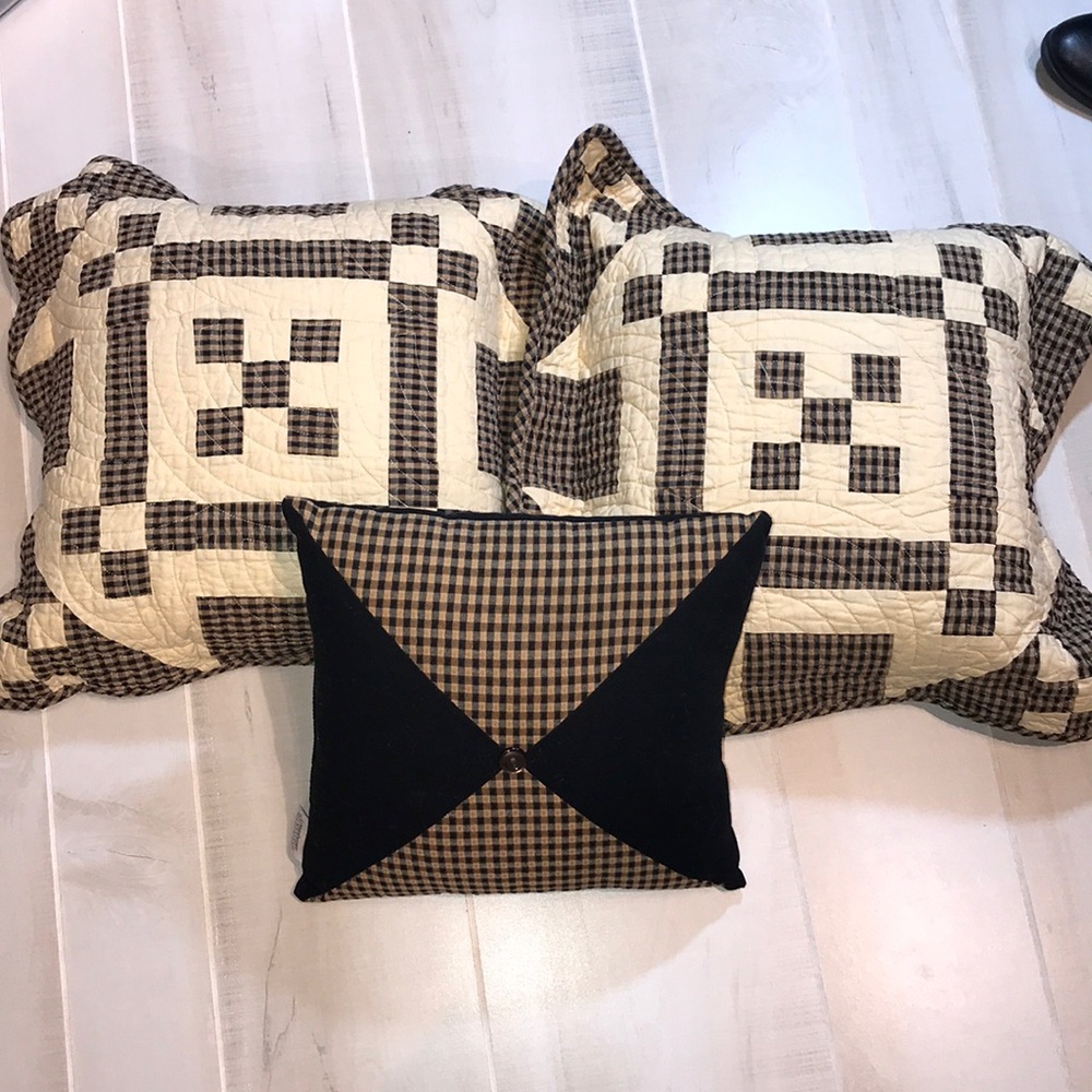 Longaberger throw pillows set of 3